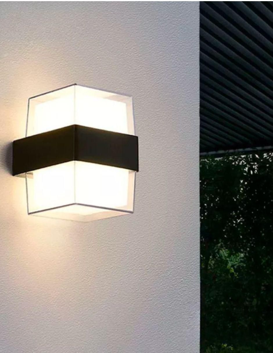 Árbotante LED 2